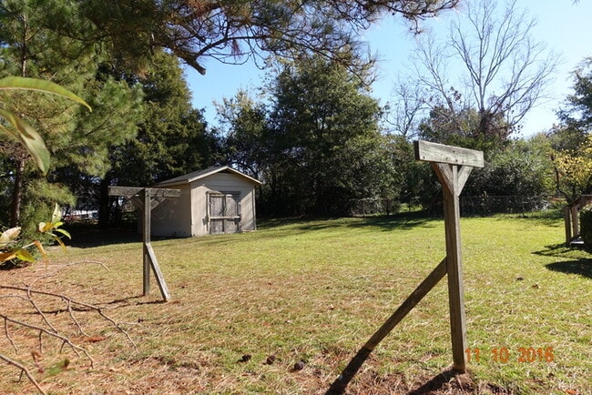 Building Photo - NO SHOWINGS UNTIL FEBRUARY 23, 2024