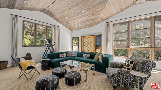 Building Photo - 11662 Duque Dr