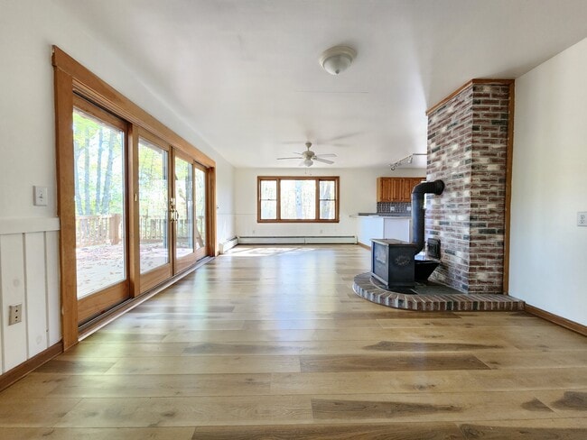 Building Photo - 1323 Pushaw Rd