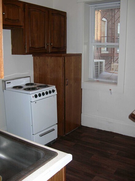 Kitchen - 118 N Michigan Ave