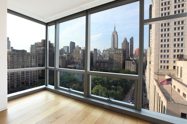 Building Photo - 23 E 22nd St