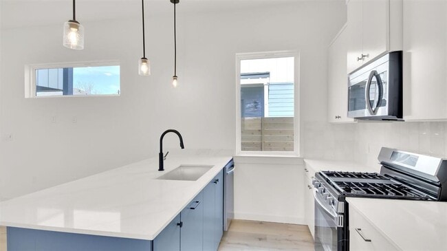 Building Photo - 6119 Atwood St