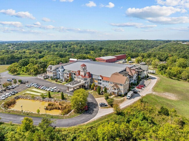 Building Photo - Unfurnished or Furnished 2 bedroom 2 bath Condo/Apartment in a Gated Community,  Blue Eye, MO,  N...
