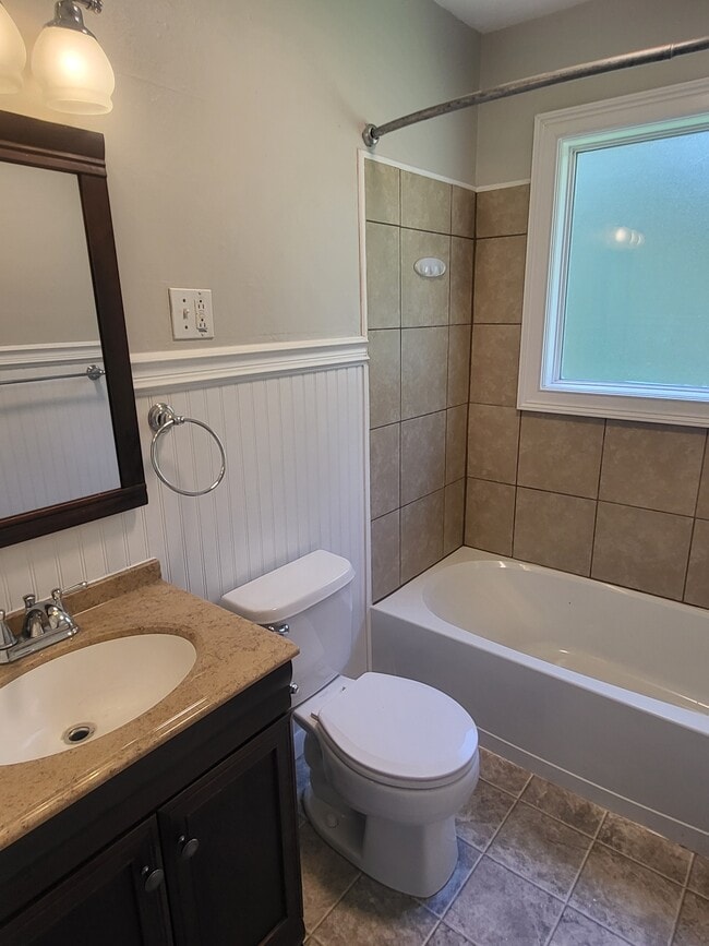 Building Photo - 968 Swift Dr