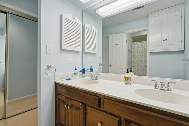 Building Photo - 258 Archer's Mead