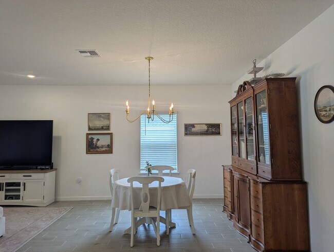 Building Photo - Beautiful newer-construction 4-bedroom, 3-bath home located in Trailhead Landing