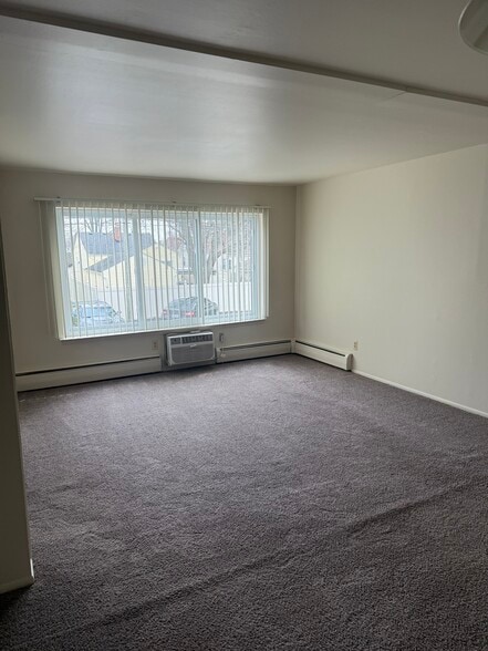 Building Photo - No Availabilties