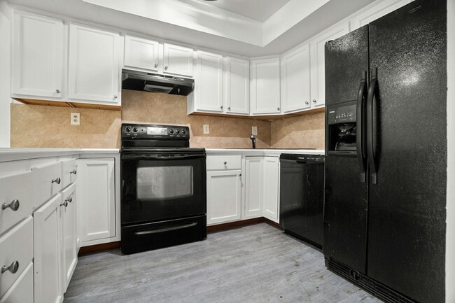 Building Photo - 48 Madrid Ln
