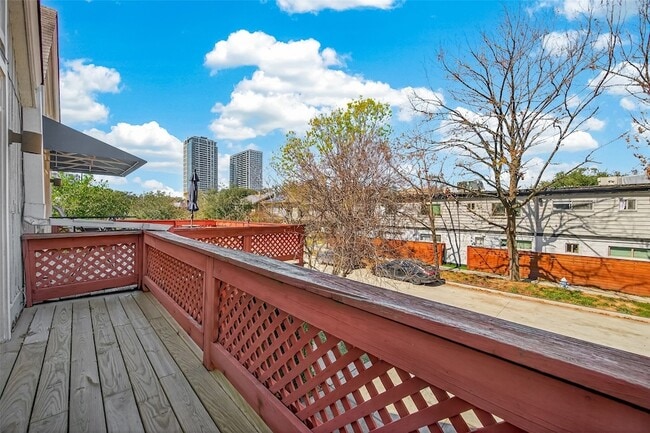 Building Photo - 615 Kipling St