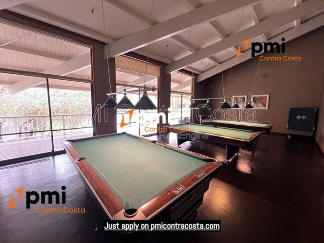 Building Photo - 460 N Civic Dr