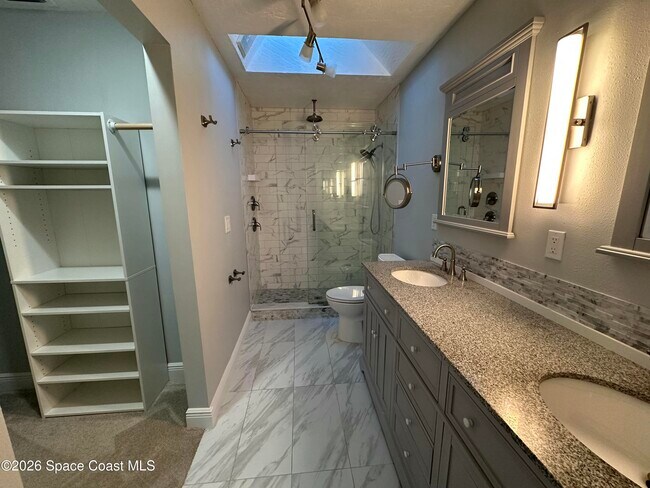 Building Photo - 976 S Fork Cir