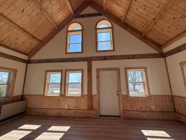 Building Photo - Meadow Woods