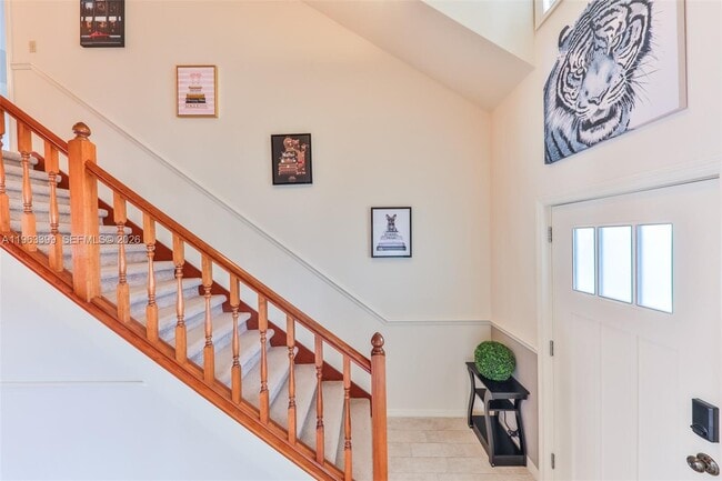 Building Photo - 407 SW 37th St