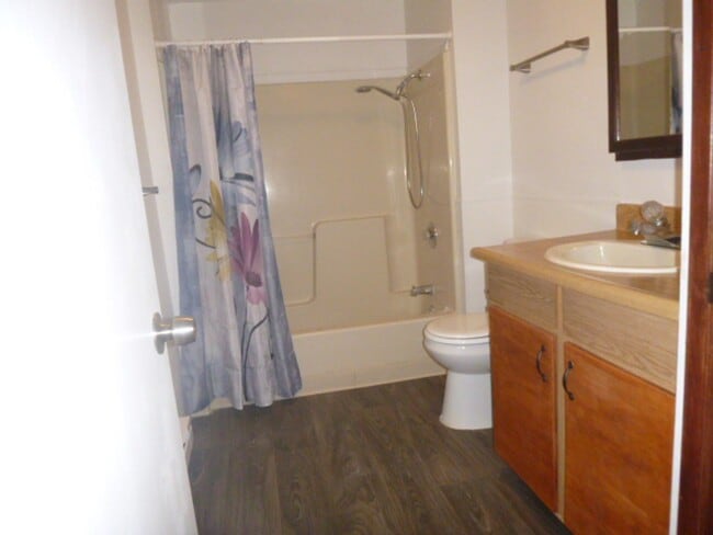 Building Photo - 3 Bedroom 1 Ba House