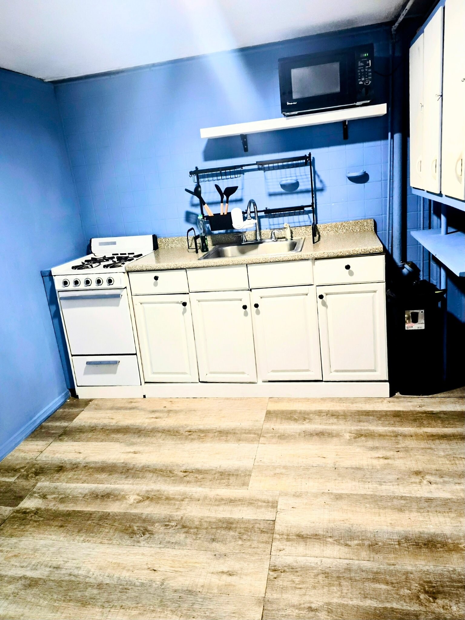 Building Photo - 913 Franklin Ave