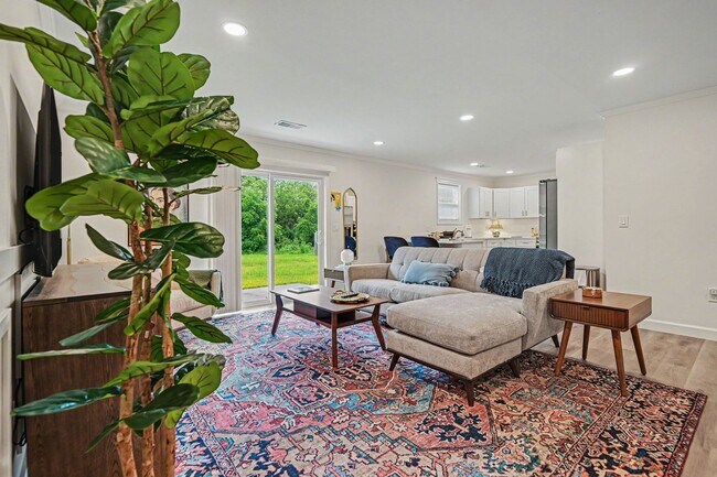 Building Photo - 2056 Thimble Creek Dr