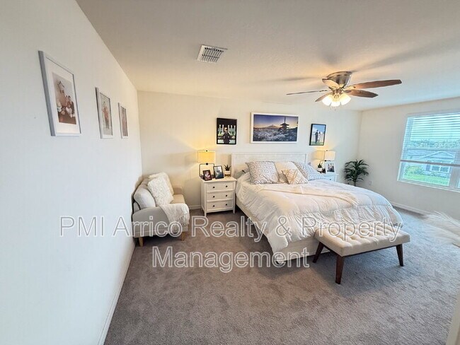 Building Photo - 10744 Chippewa Dr