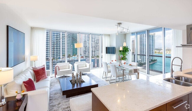 Building Photo - 485 Brickell Ave