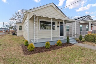 Building Photo - Trek Rentals