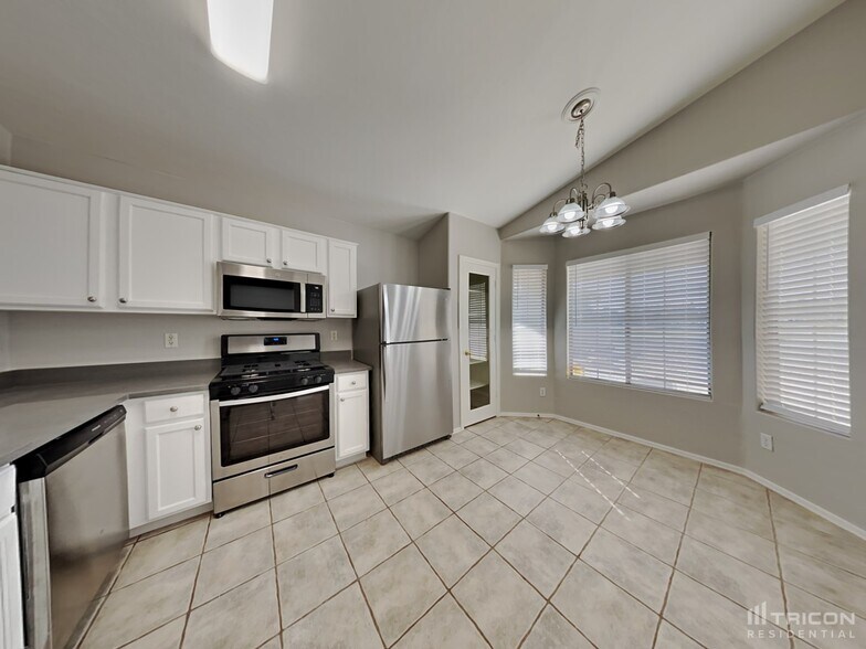 Building Photo - 30877 N Coral Bean Dr