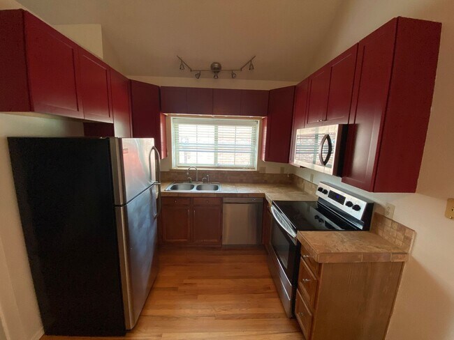 Building Photo - Beautiful 3 Bed 2 Bath in the Northwest!!!