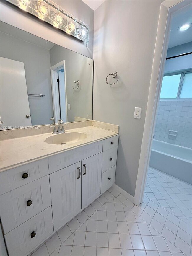 Building Photo - 5101 SW 127th Pl