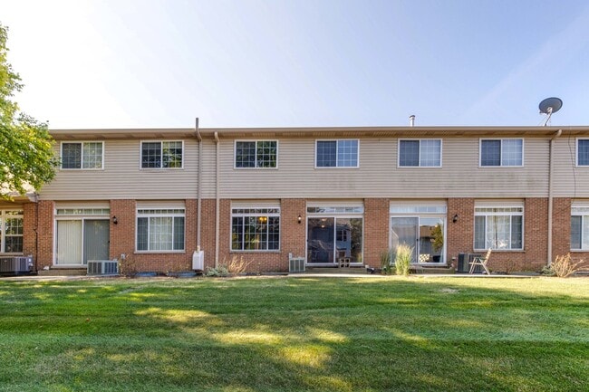 Building Photo - 1655 Windward Ct