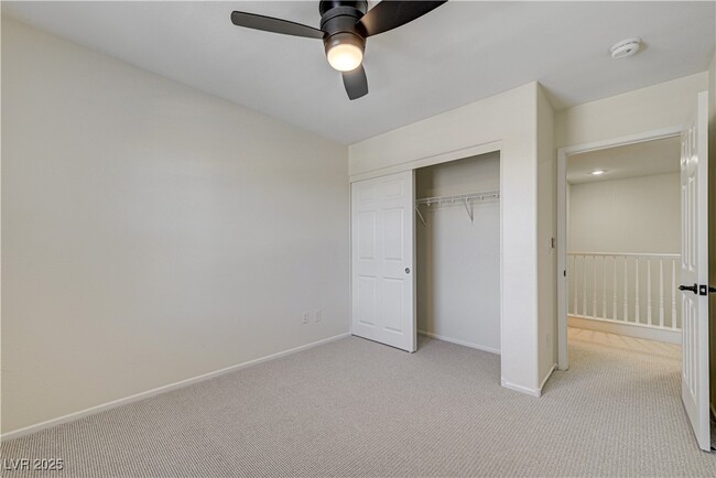 Building Photo - 25 Lone Cove Ct