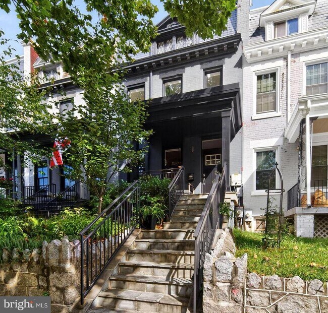 Building Photo - 146 U St NE
