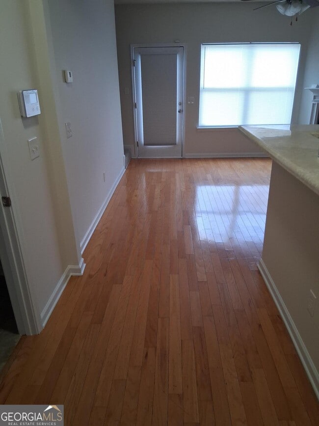 Building Photo - 6208 Ellenwood Dr