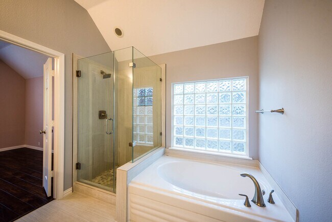 Building Photo - 3231 Pedernales Trails Ln