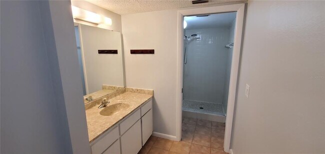 Building Photo - 2756 Orchid Oaks Dr