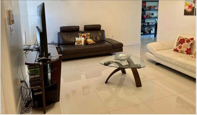 Building Photo - 5773 NW 99th Ave