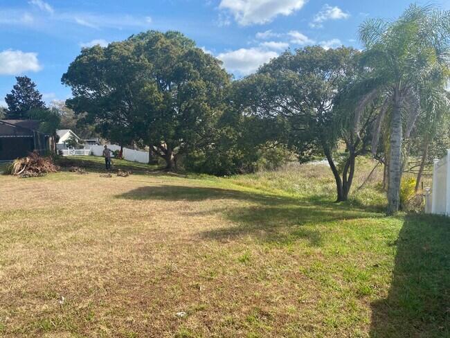 Building Photo - 109 Doe Ct