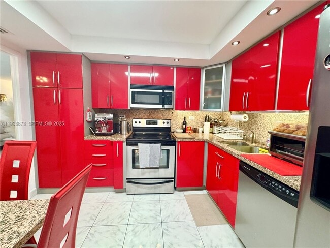 Building Photo - 250 174th St