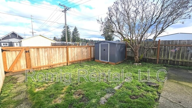 Building Photo - Cent- 1206 B Street