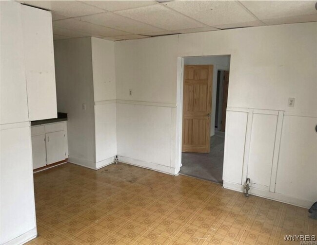 Building Photo - 226 Longnecker St