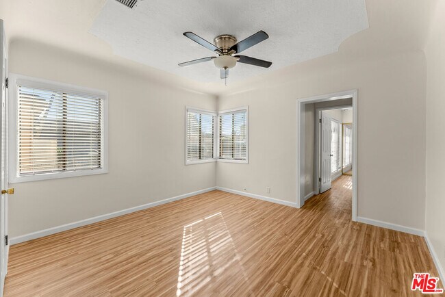 Building Photo - 8905 S Wilton Pl