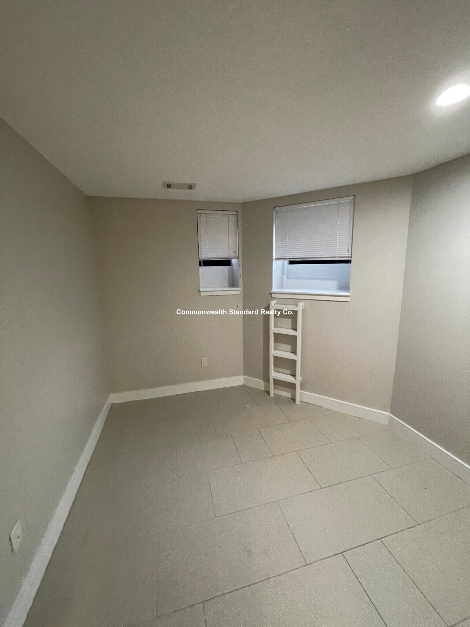 Building Photo - 557-559 Columbus Ave. Unit B-3