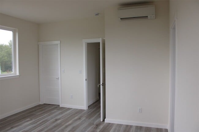 Building Photo - 2 bedroom 2 bathroom Brand  New Constructi...