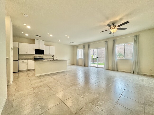 Building Photo - 9227 S Park St