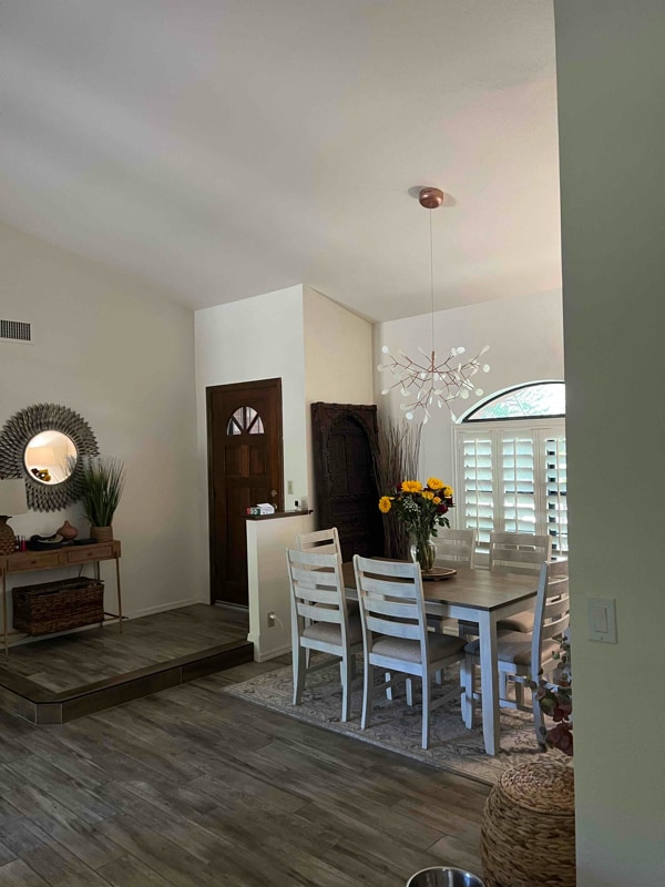 Building Photo - 946 E Cullumber St