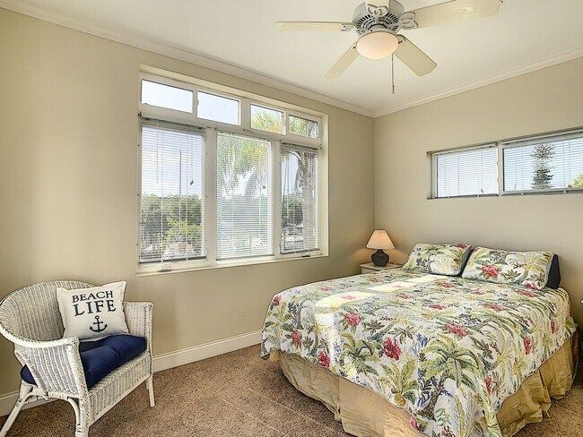 Building Photo - 631 Tahiti Ct