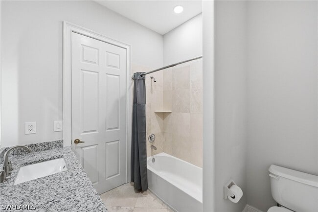 Building Photo - 25820 Creekbend Dr