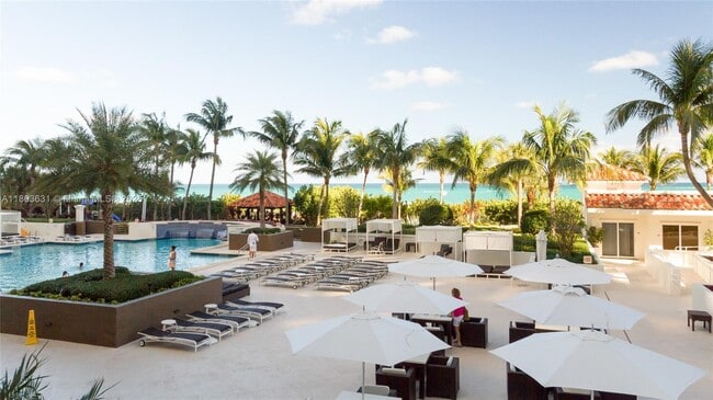 Building Photo - 4775 Collins Ave