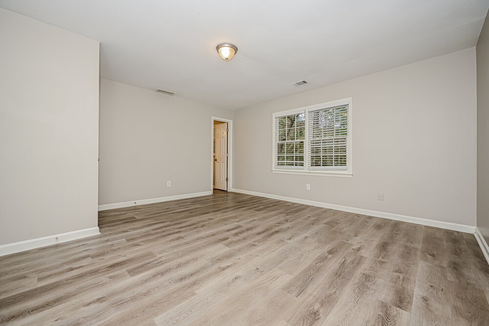 Building Photo - 2621 Laurel Woods Ln SE