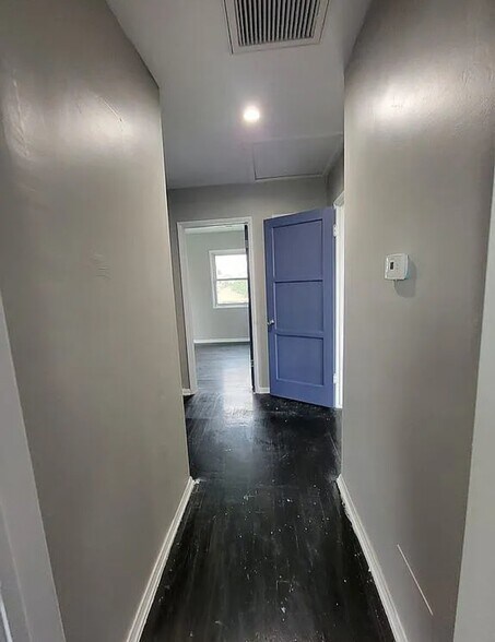 Building Photo - 10212 Haas Ave