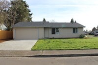 Building Photo - 262 NE 34th Pl