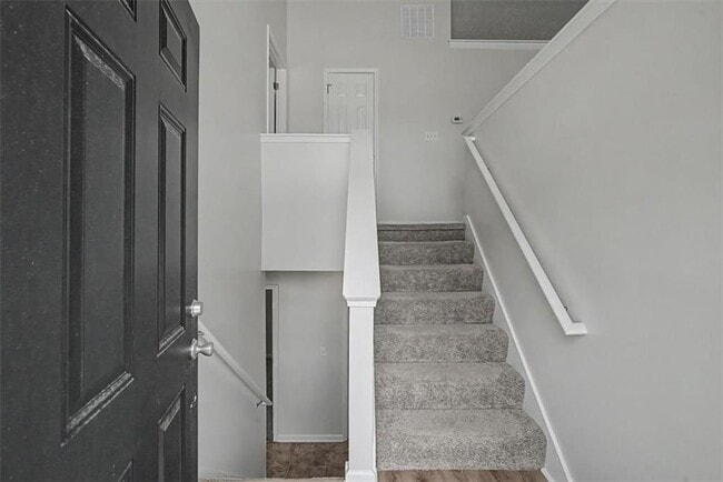 Building Photo - 488 Barclay Ct