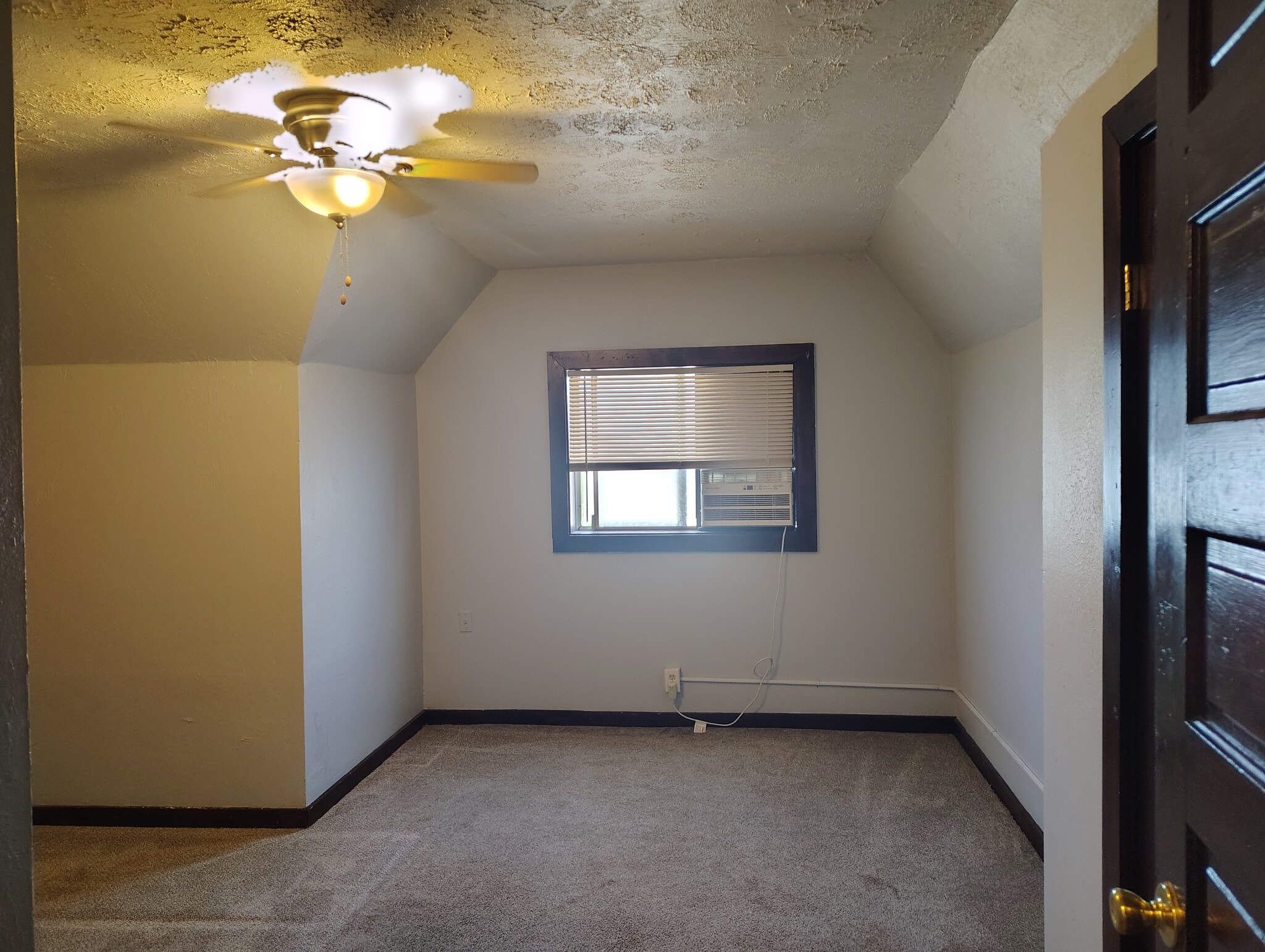 Building Photo - 639 Maryland Ave